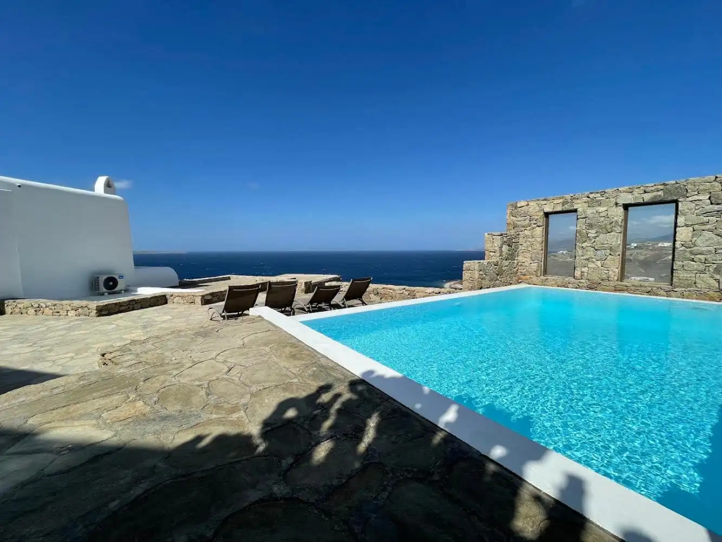 White Rock Suites & Villas