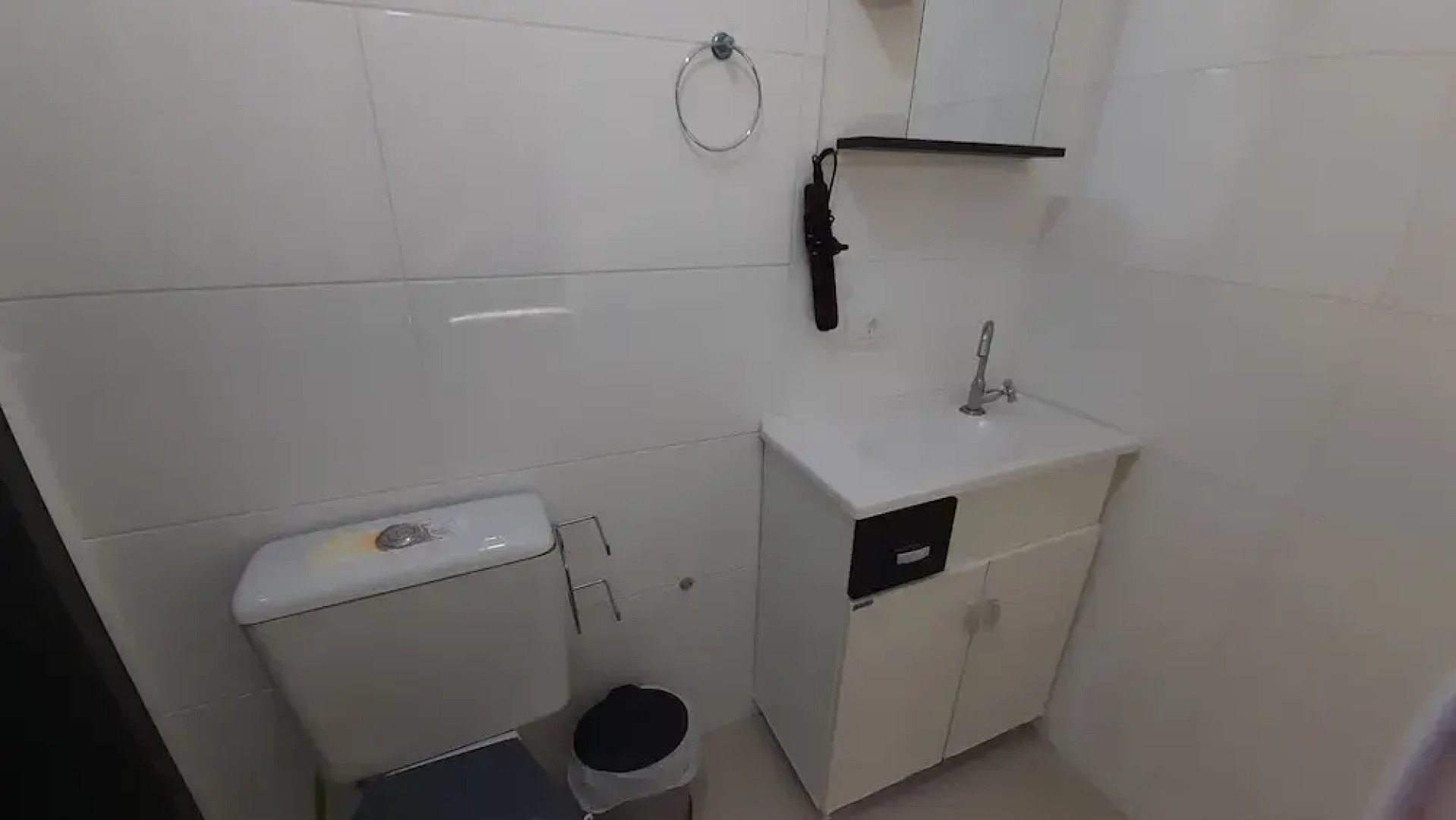 Apto 104 Ed Dambros ótima localização