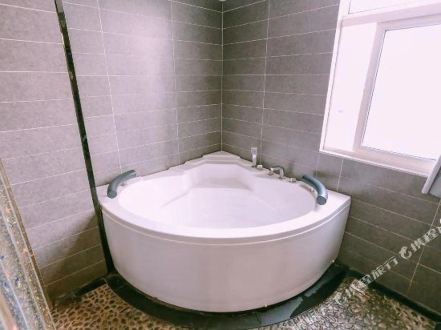 Jiaju Hotel (Ma'anshan An Gong Da Fuzhong Foreign Language School)