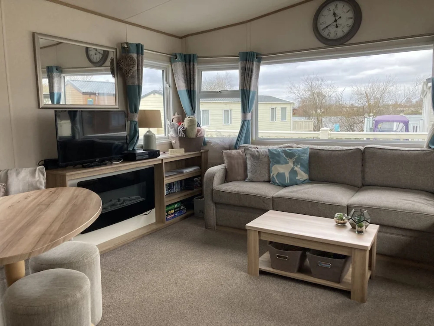 Luxury Pet Friendly Hot Tub Breaks at Tattershall