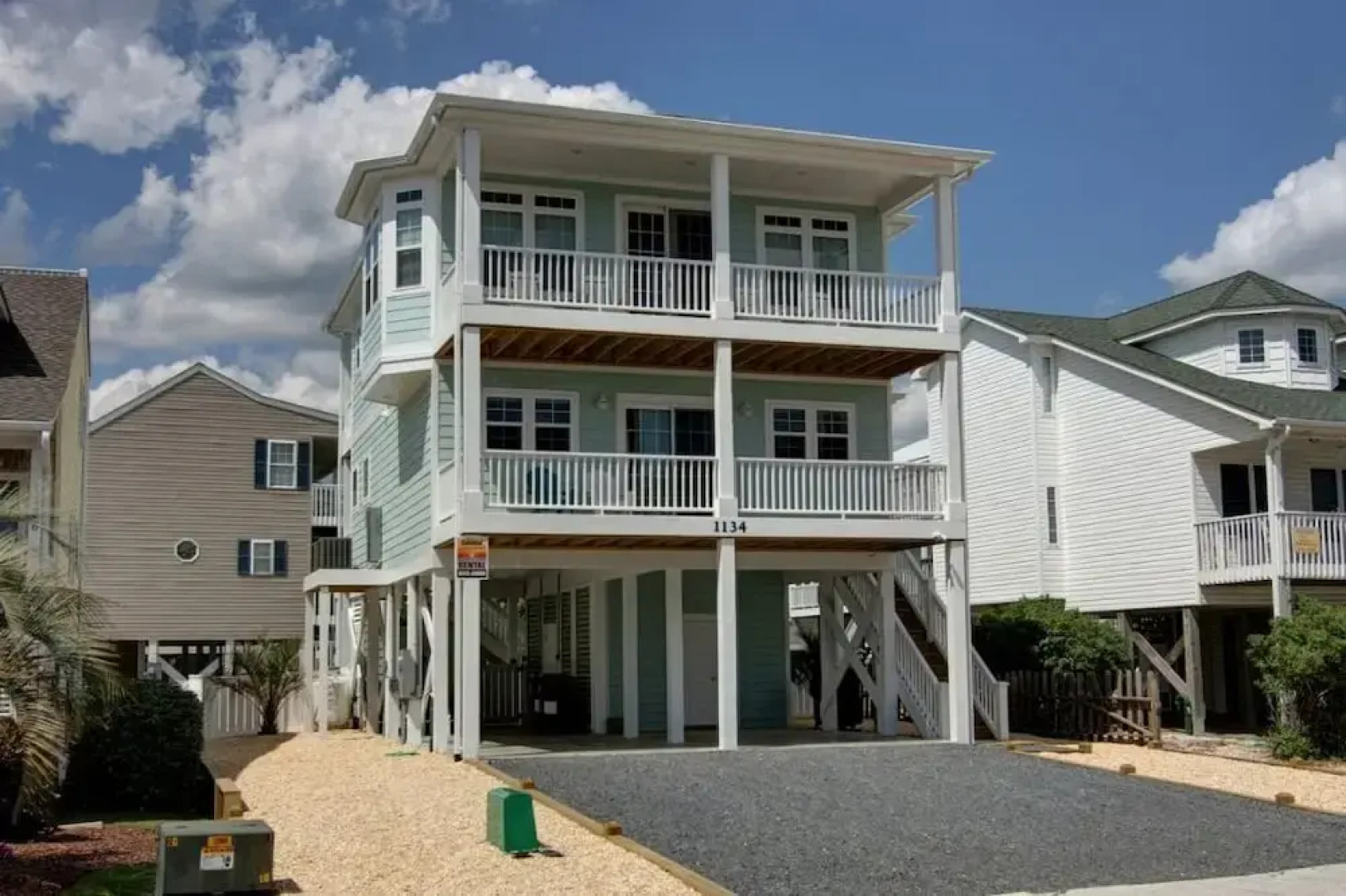 Welcome  4 Bedroom Home by RedAwning