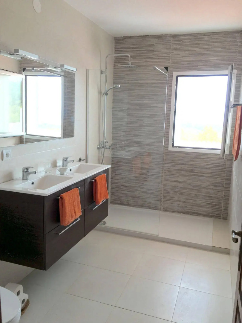 Victoria Sunset Suites Hotel