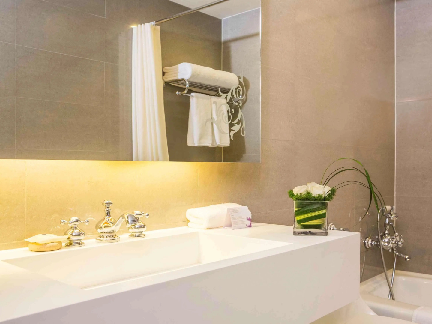 Grand Mercure Hotel Hualing