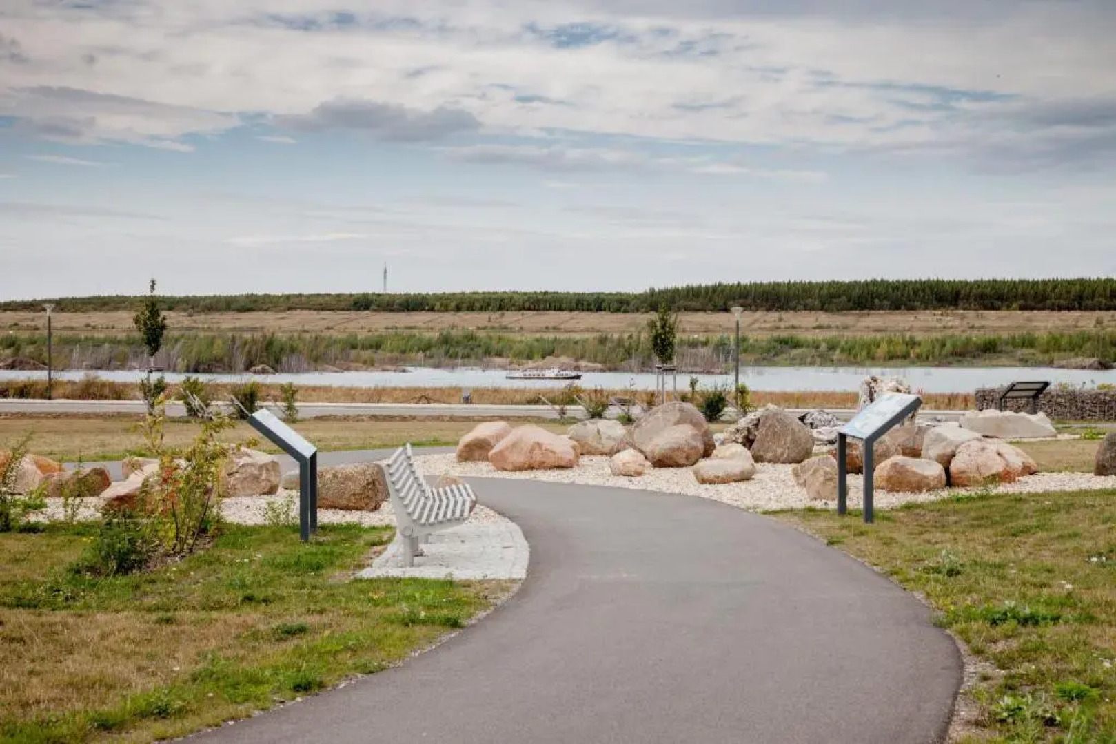 Komfort Ferienwohnungen Zwenkauer See