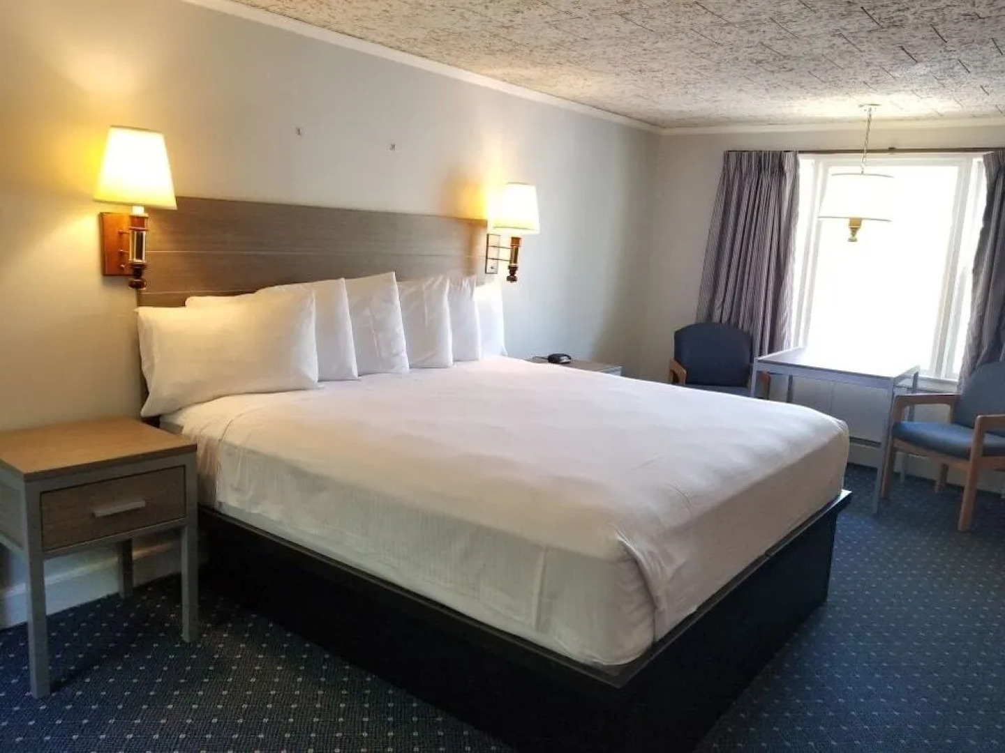 Olde Tavern Motel And Inn