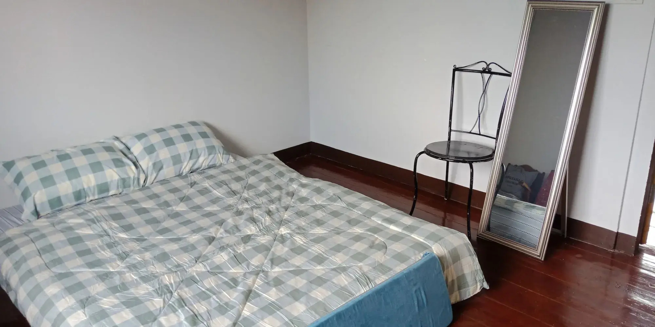 Vintage Wooden House 177