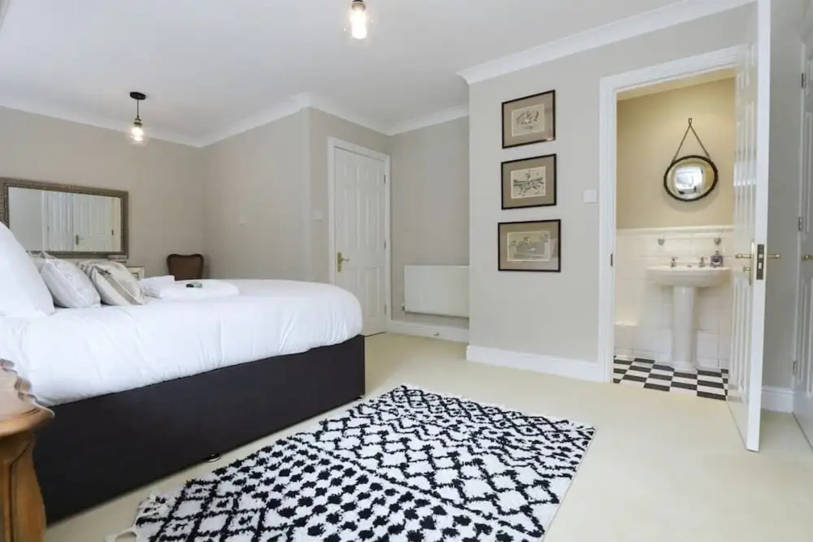 The Stow Secret Cottage - Breathtaking 5bdr Cottage With Parking + Garden