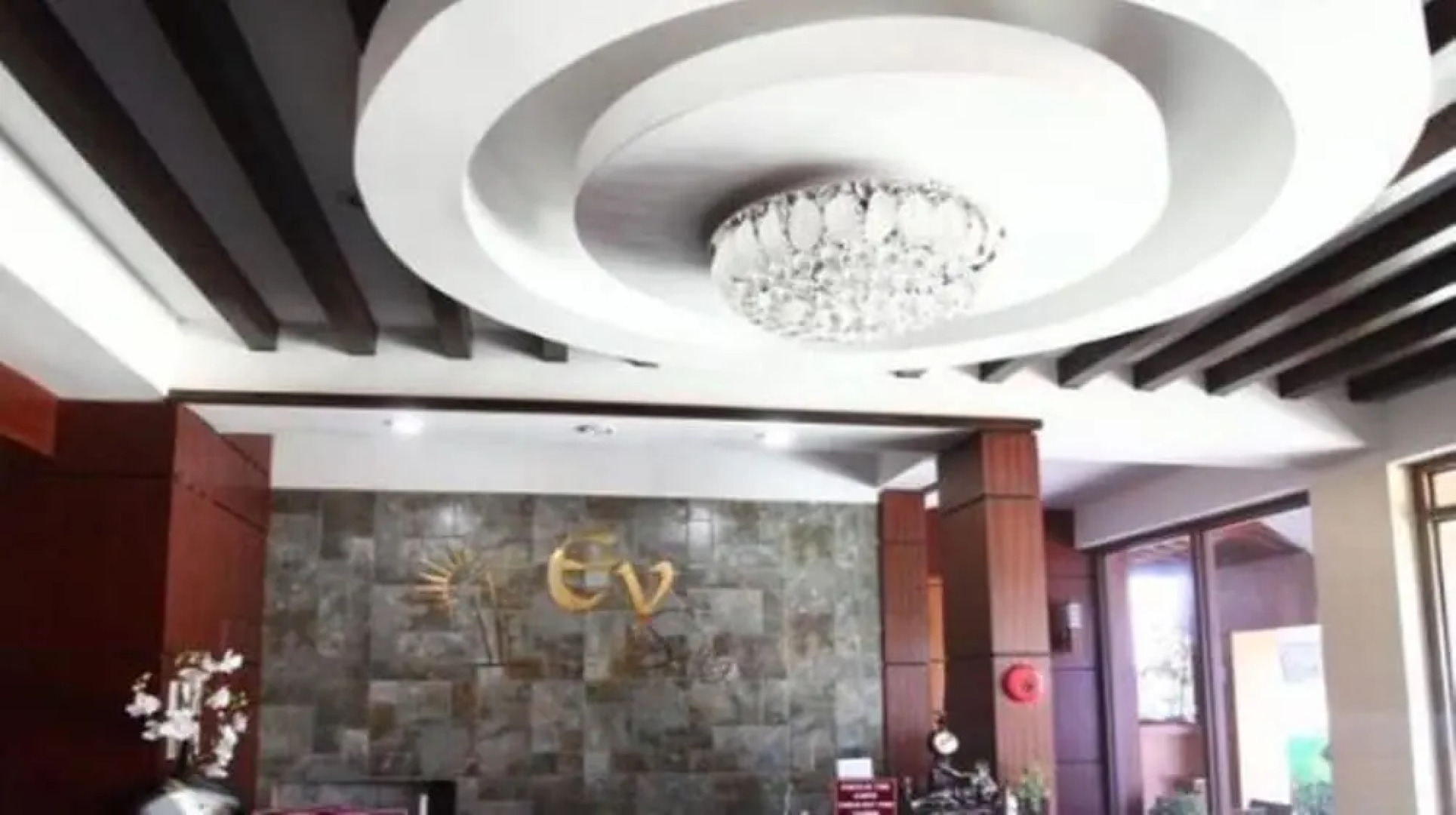 Ey Miners Suites Navarro