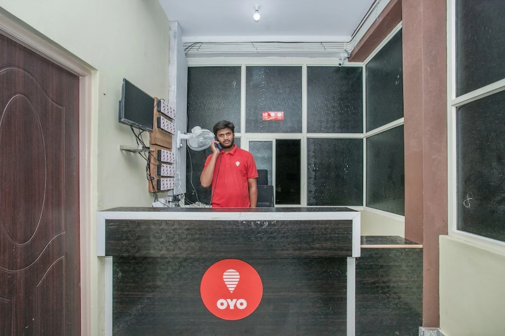 OYO 12840 Sri Guru Residency