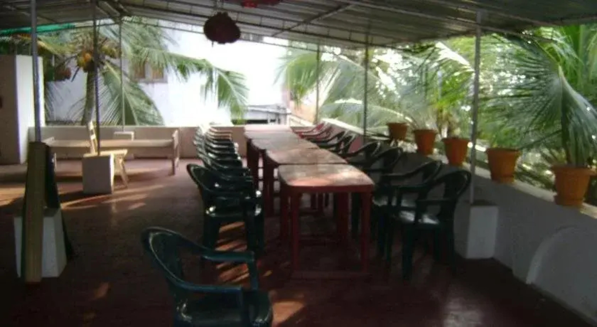 White House Beach Resort