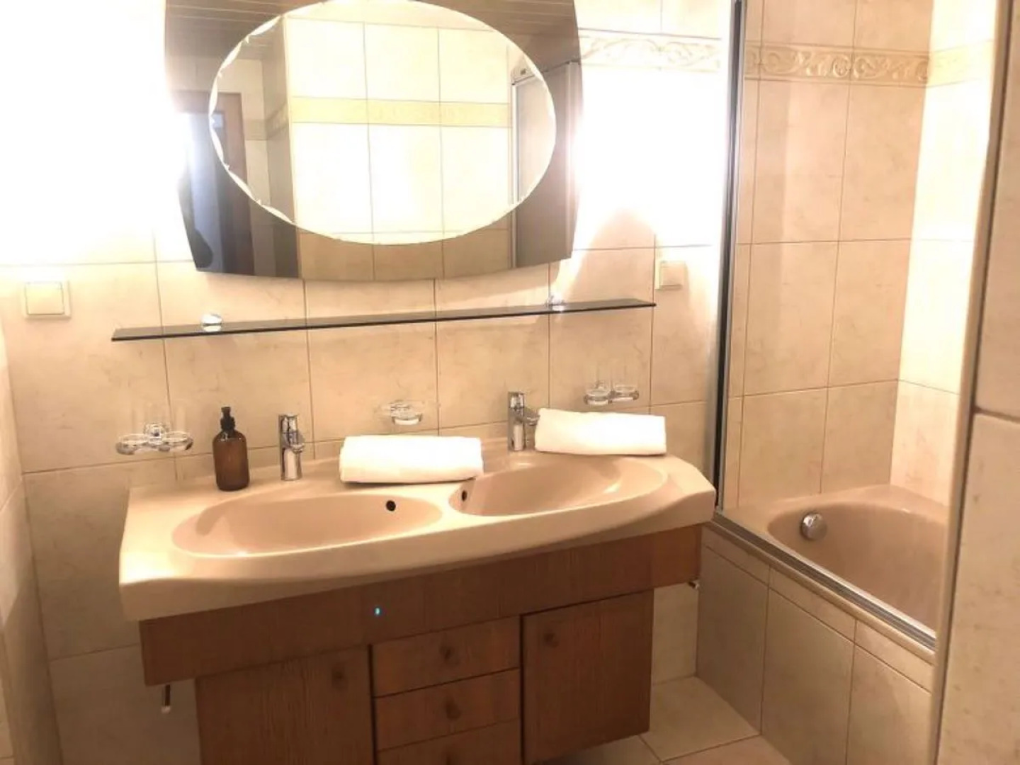 Burg Biedenegg mit SchlosscafiA© (FIE211)