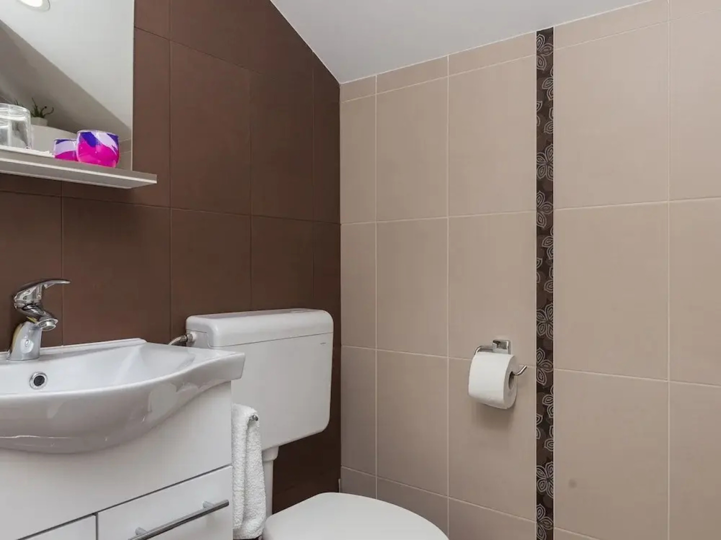 Apartment Cetinic - Two Bedroom Apartment With Terrace and Sea View