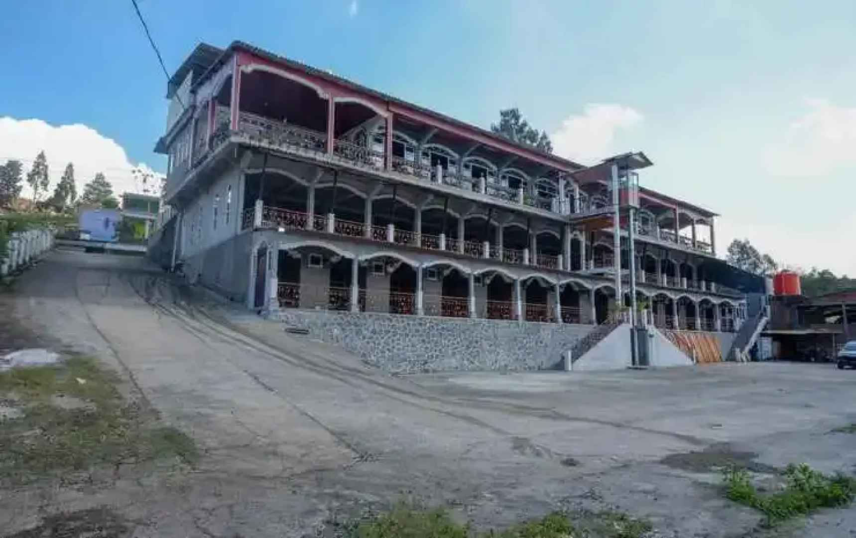 Urbanview Hotel Mountain Palace Kopeng