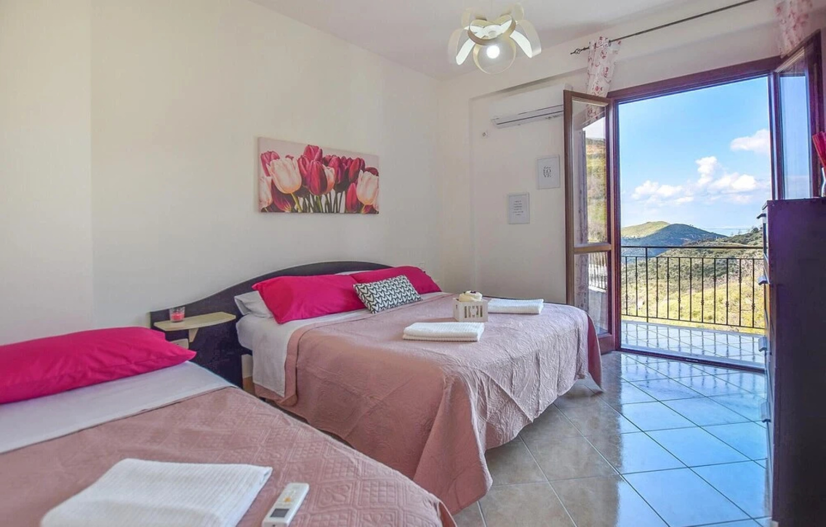 Nice Home in Laureana Cilento With 3 Bedrooms, Wifi and Jacuzzi