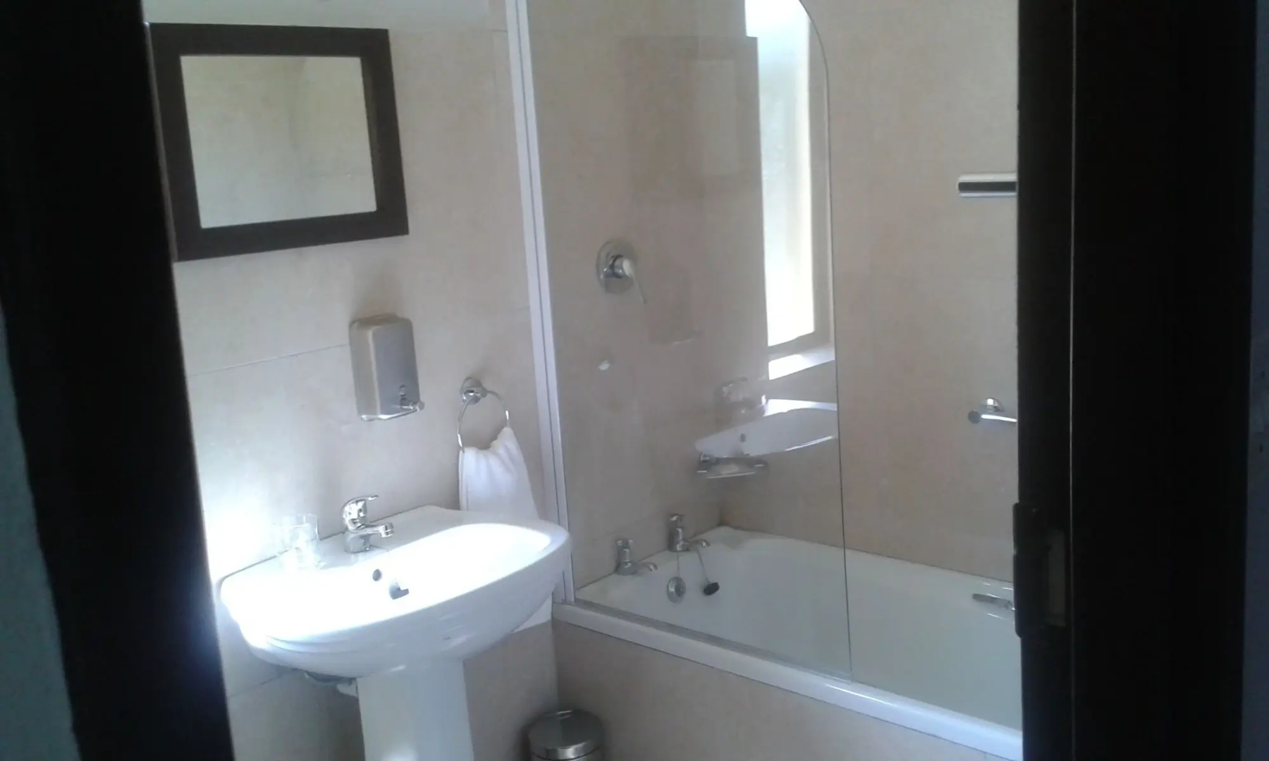 Clanwilliam Hotel by Country Hotels