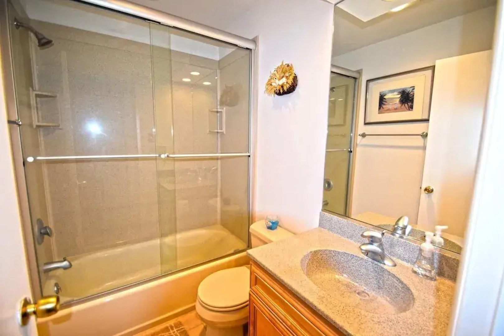 Harbour Island 403m 2 Bedroom Condo by RedAwning