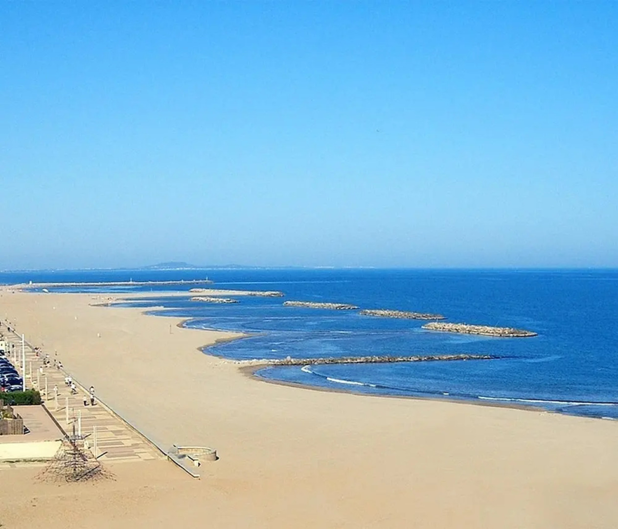 House With 2 Bedrooms in Valras-plage, With Shared Pool and Enclosed Garden - 50 m From the Beach