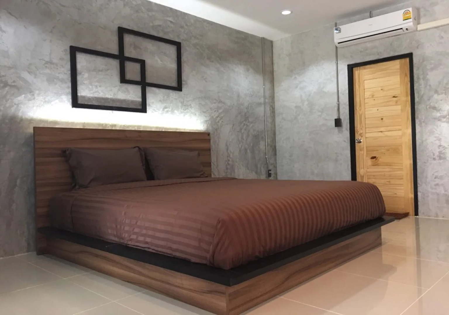 The Loft Resort Kabin Buri