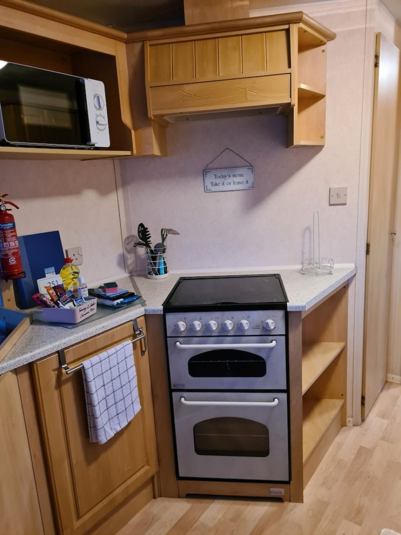 Caravan for Rent Happy Days 251 Chapel st Leonards