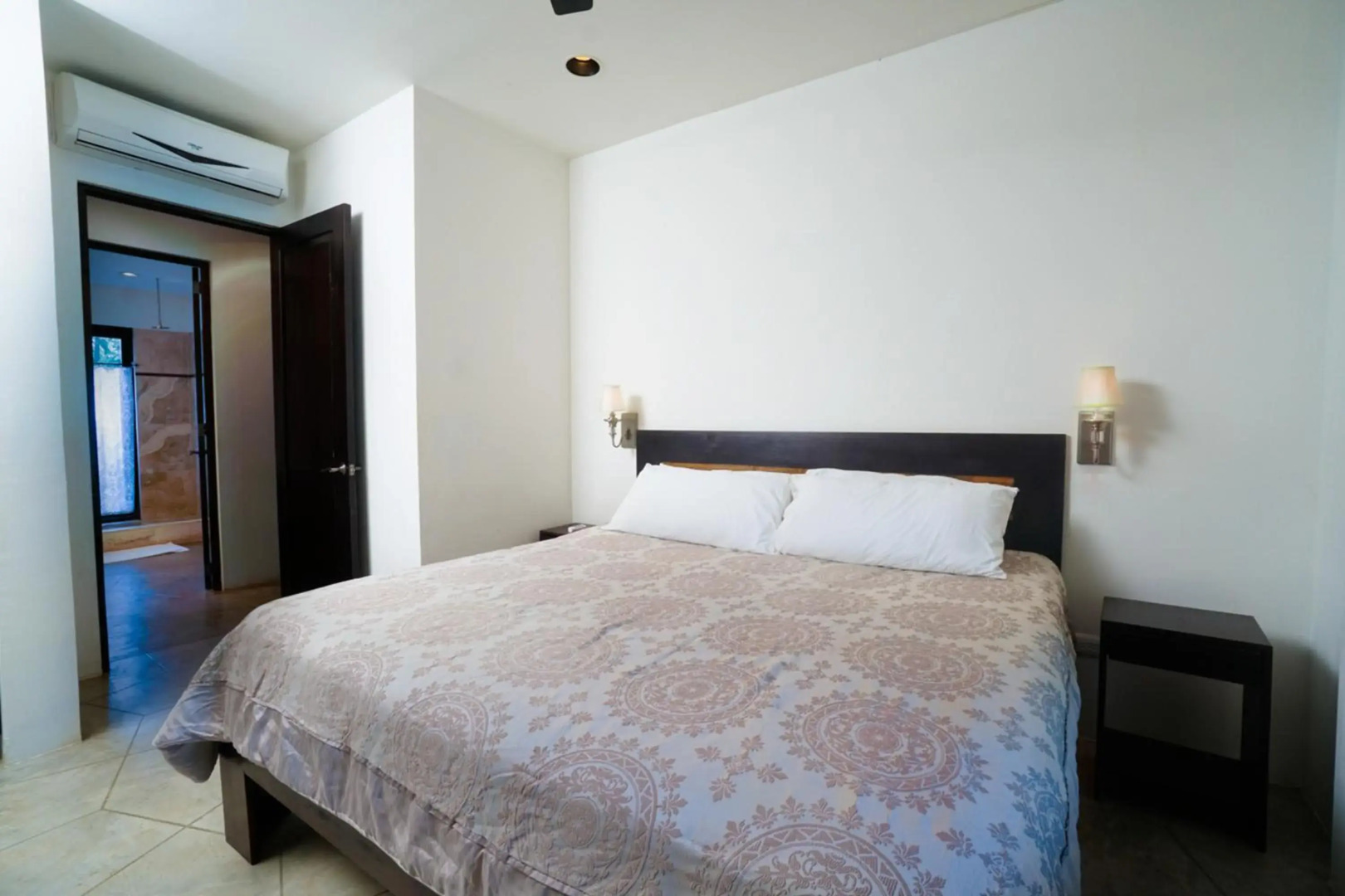 Makara Mono Suite / 2nd Floor