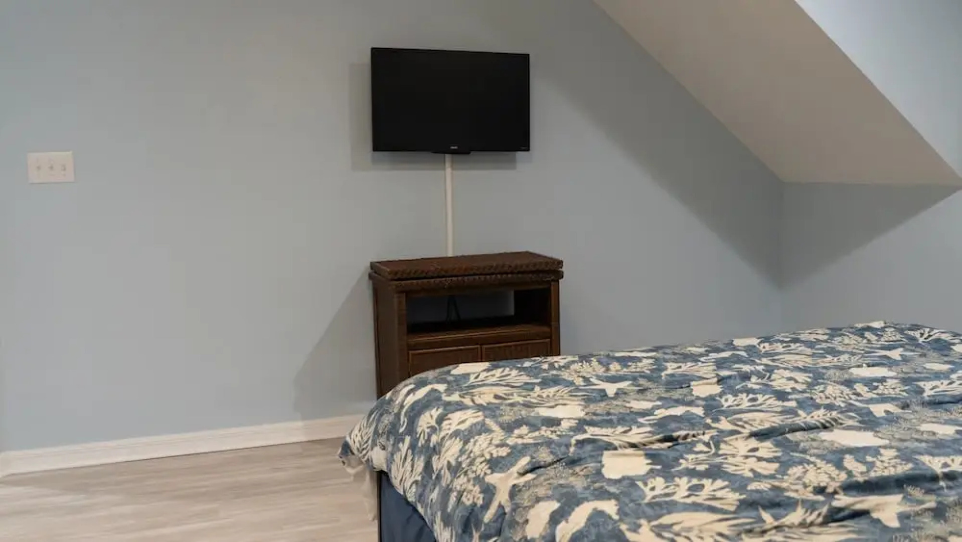 Second Wind - Recently Renovated! Small Private Pool, Game Room, Crows Nest, The Perfect Vacation Spot! 4 Bedroom Home by RedAwning