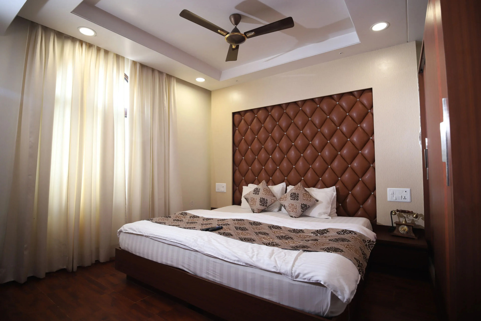 Visit Hotel & Restaurant