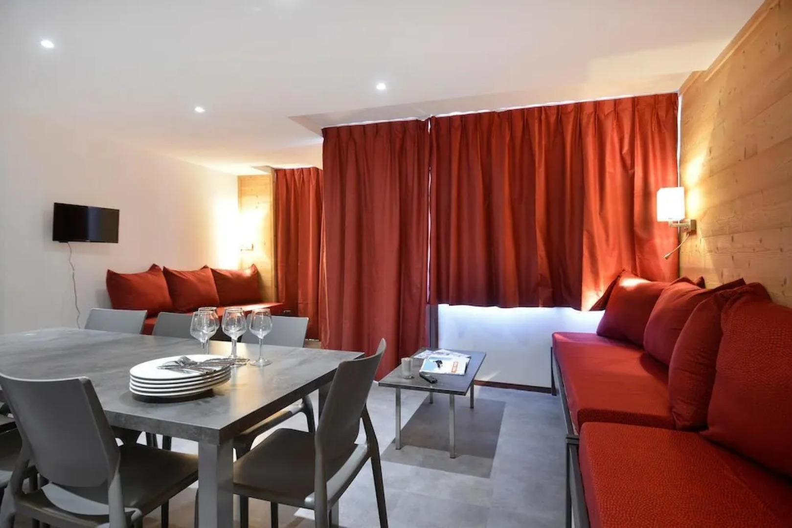 Residence Saintjacques Three-roomed Apartment for 7 People of 51 m2 S812