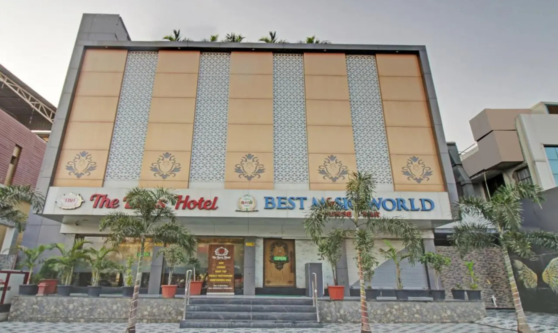 Treebo Trend The Boss Hotel