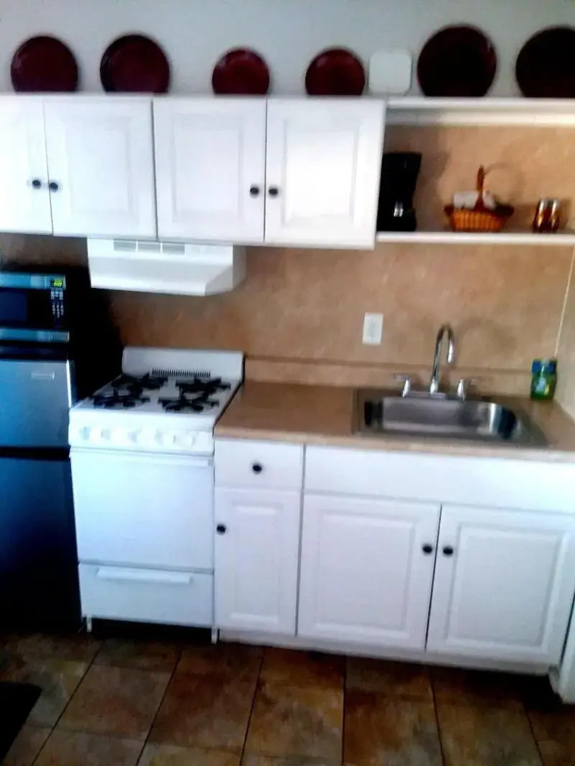 Hilltop Tavern and Inn