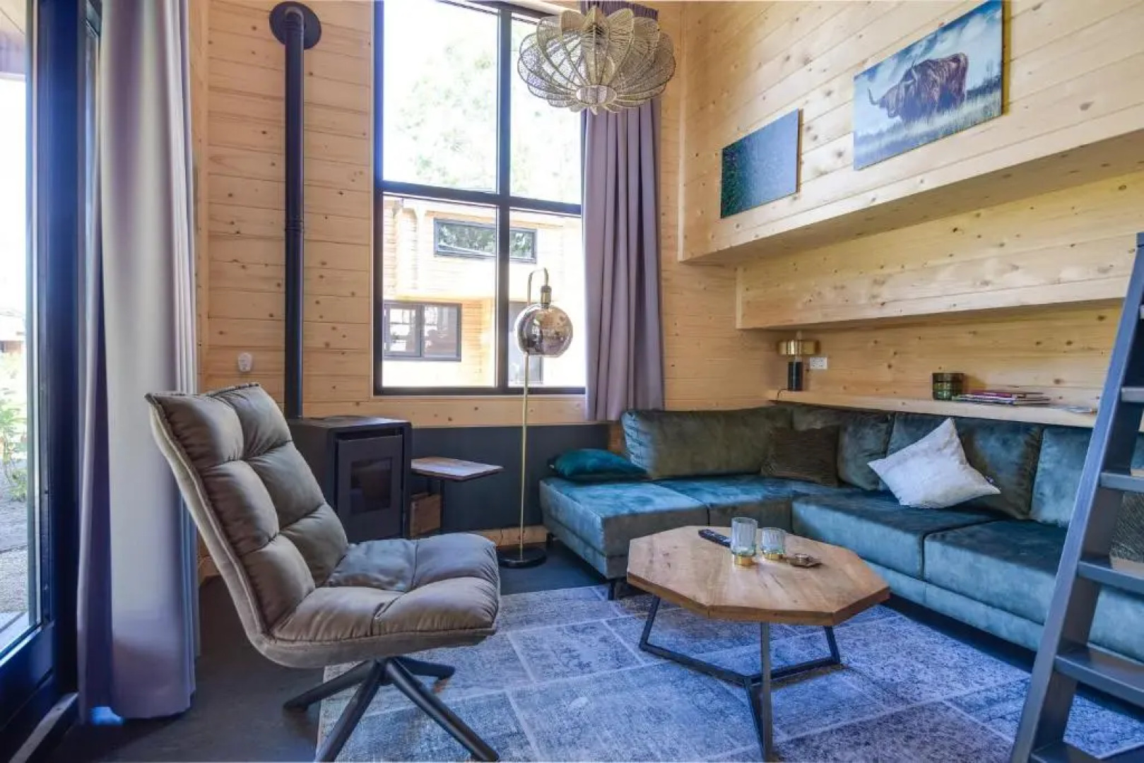 Fraai Tiny House aan het veluwemeer met uitzicht & veranda