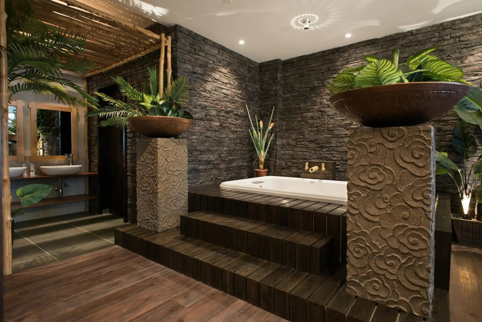 Vangohh Eminent Hotel & Spa