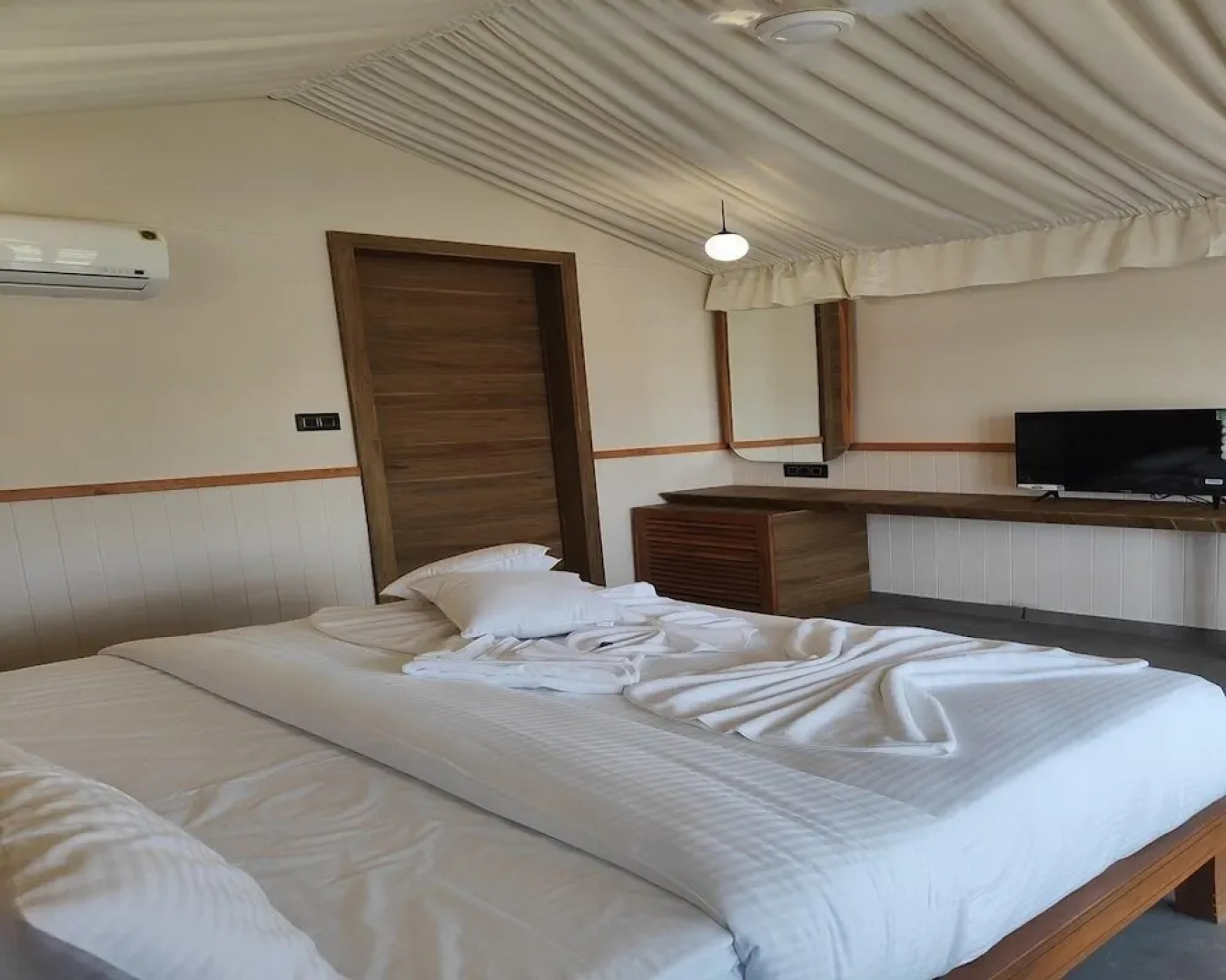 Nirvana Resort and Restaurant