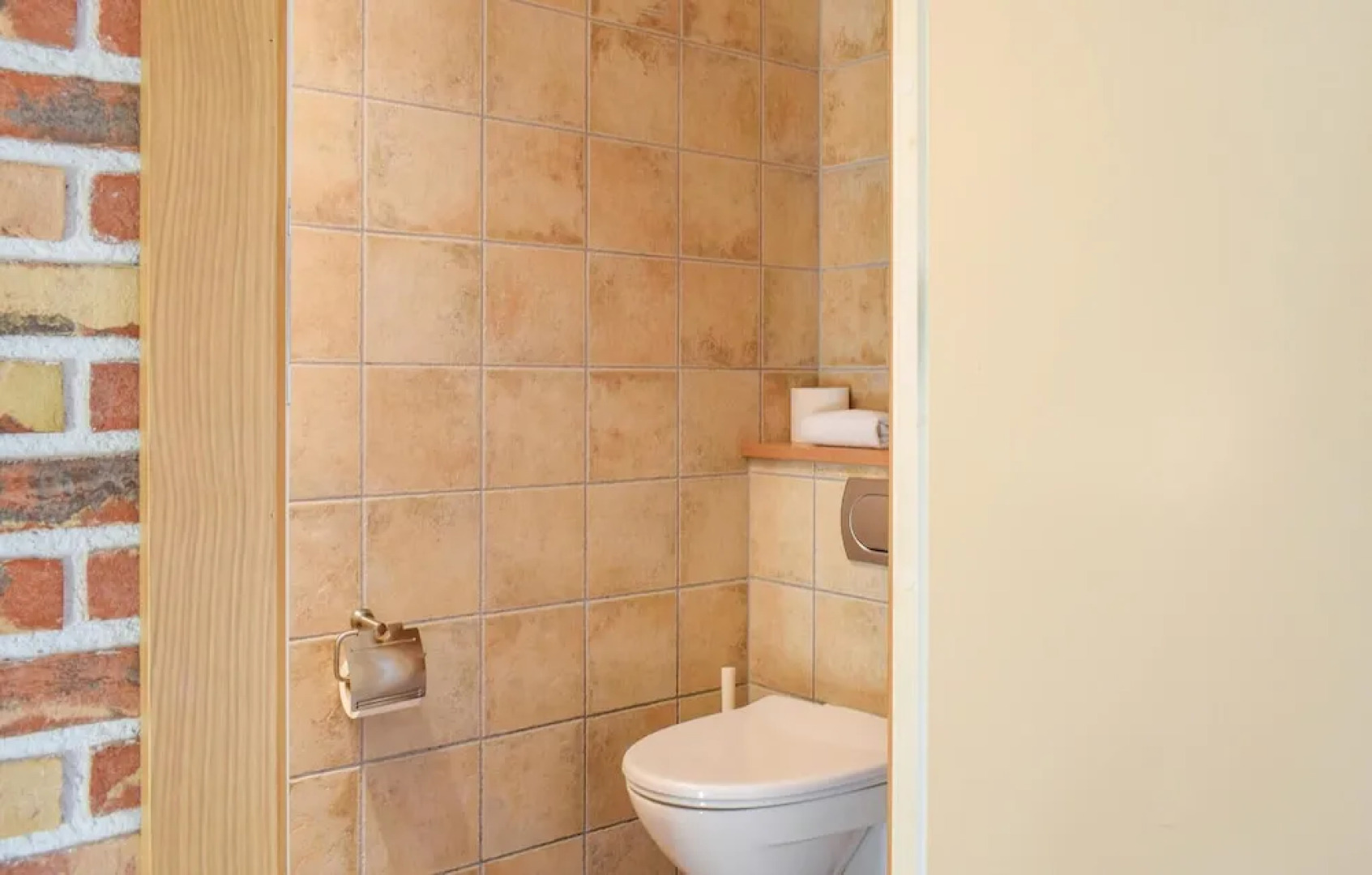 Beautiful Home in Farsund With 4 Bedrooms and Wifi