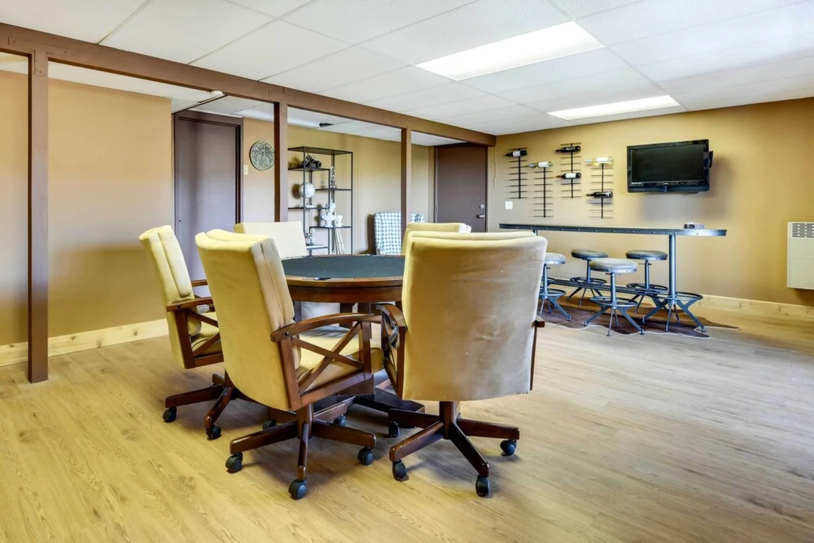 Rustic Pine Mtn Club Cabin w/ Beautiful View!