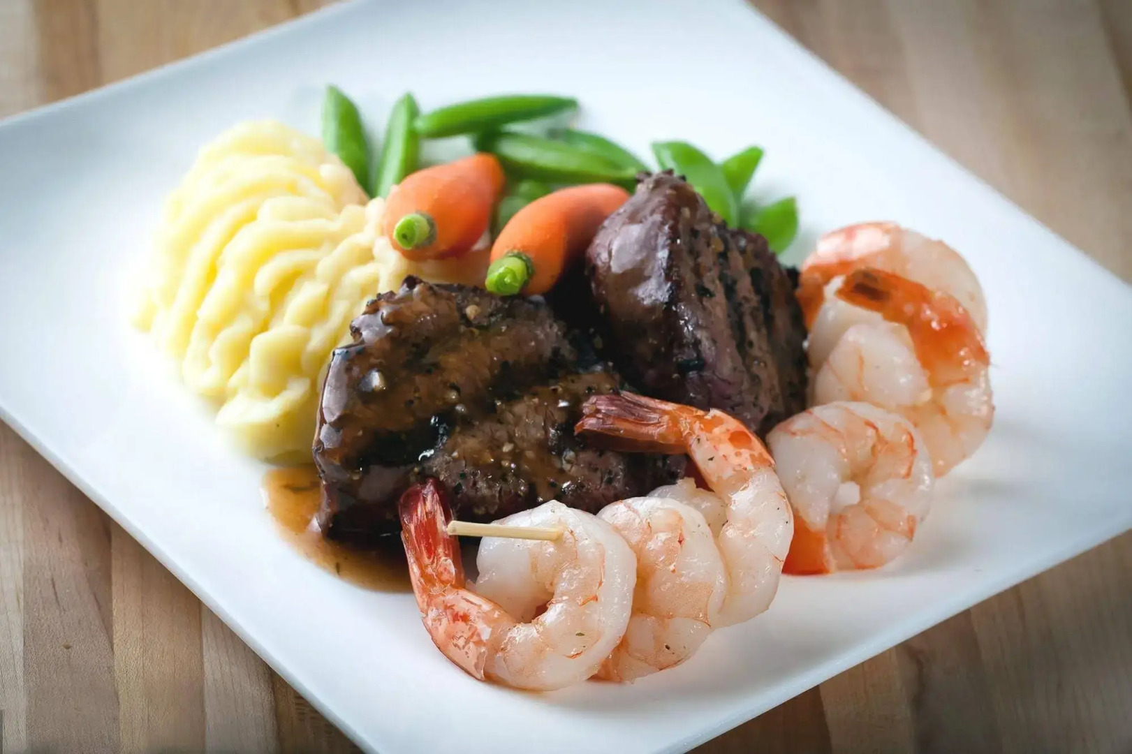 Applause Hotel by CLIQUE