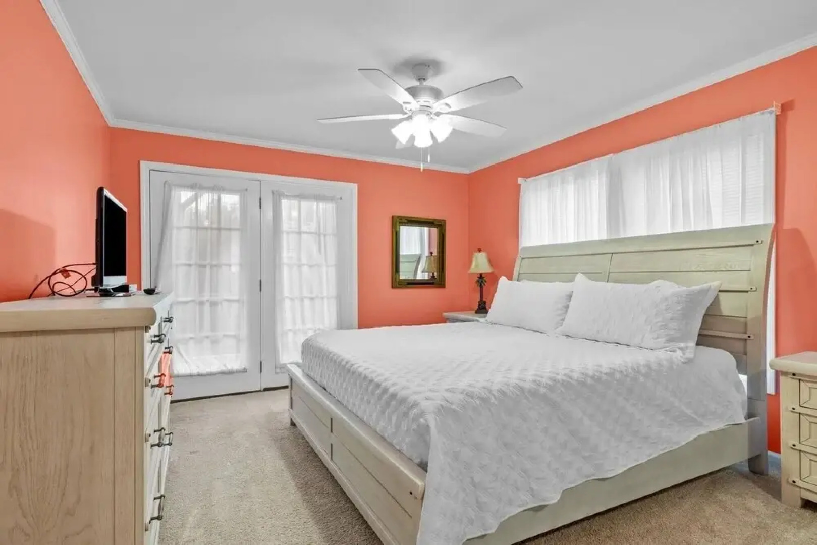 Seas The Moment 5 Bedroom Home by RedAwning