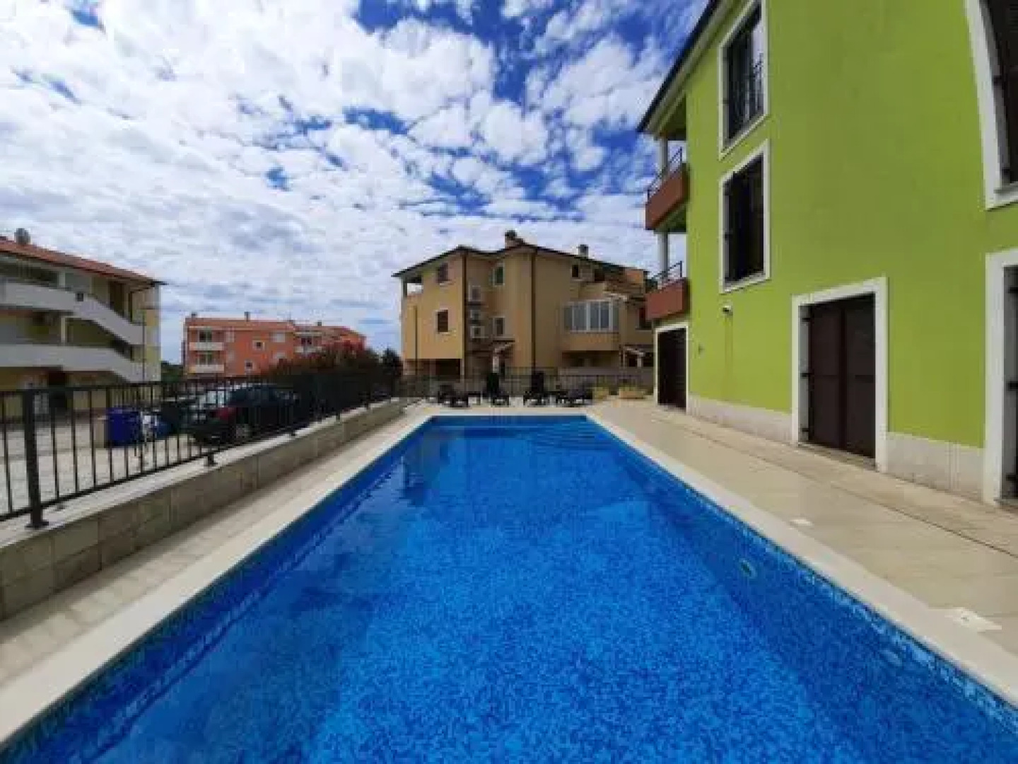 Apartments Smaragdna Villa