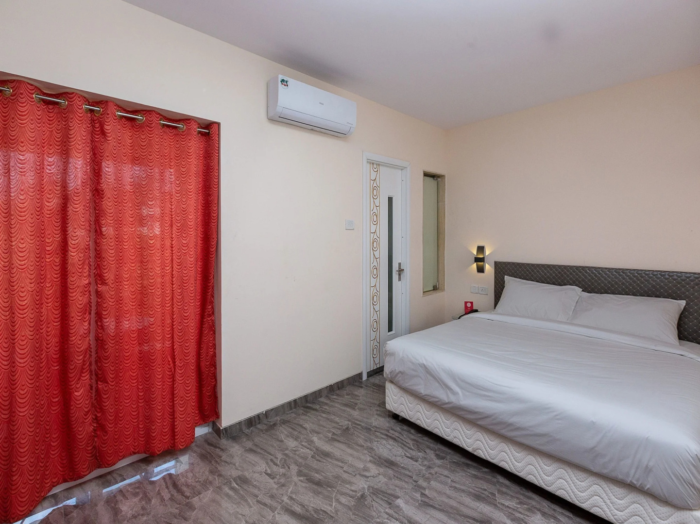 OYO 20021 Flagship Siruseri OMR