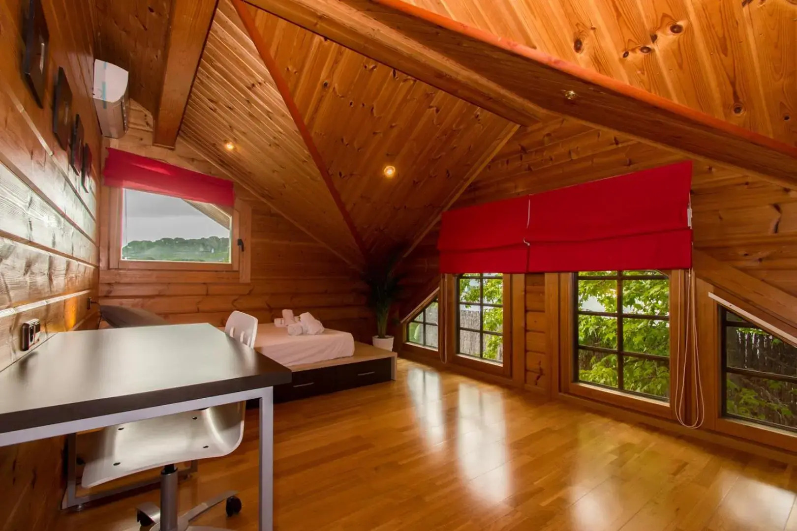 Finland House Barcelona- Increíbles vistas a la montaña