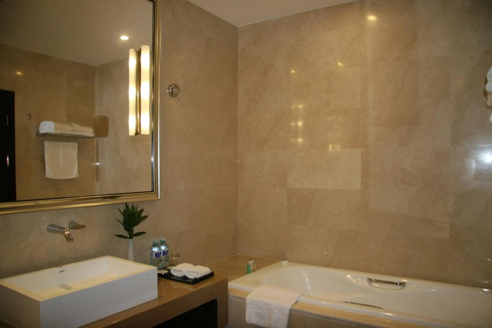 Ritan Hotel Downtown Beijing