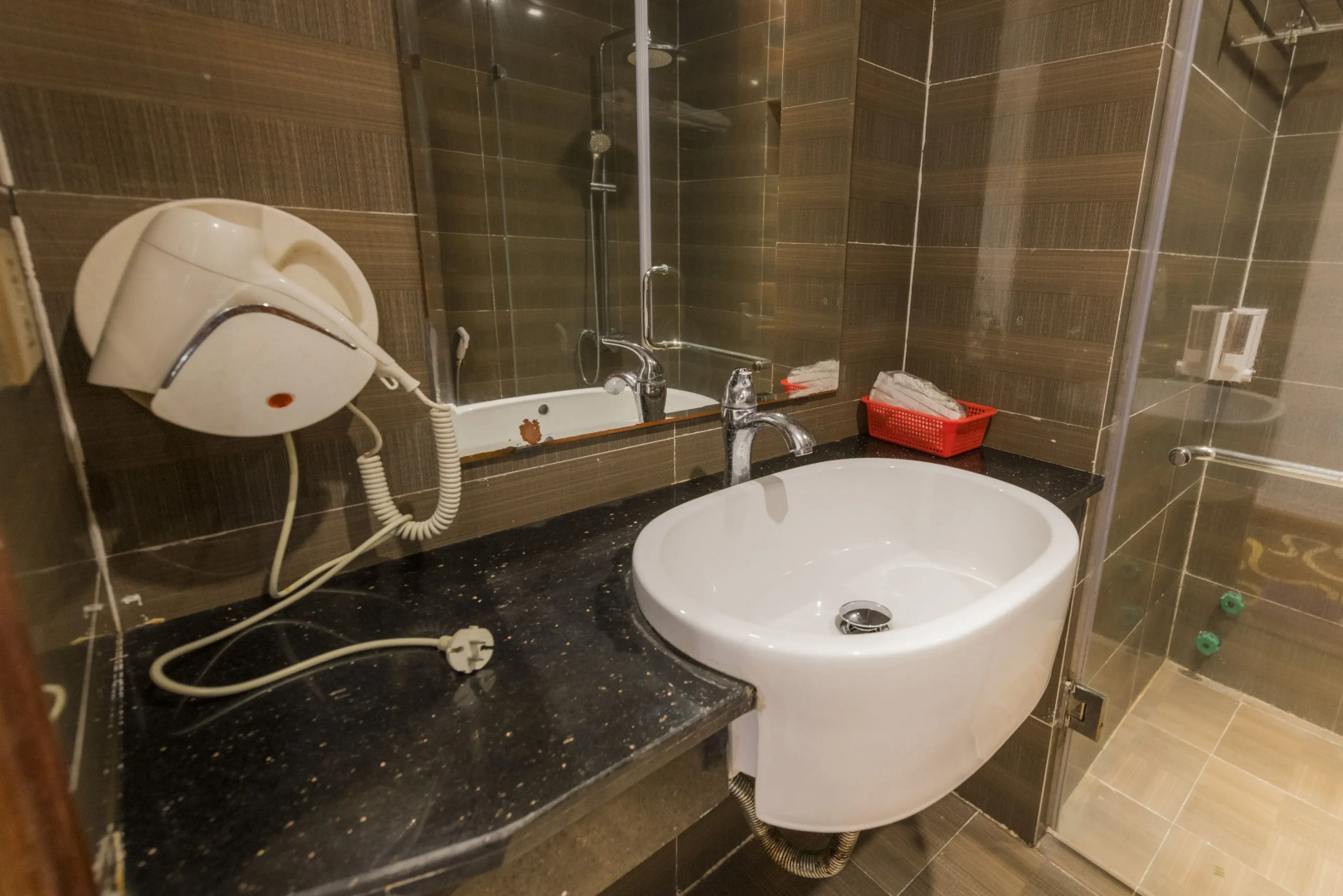 Hoang Trung Hotel