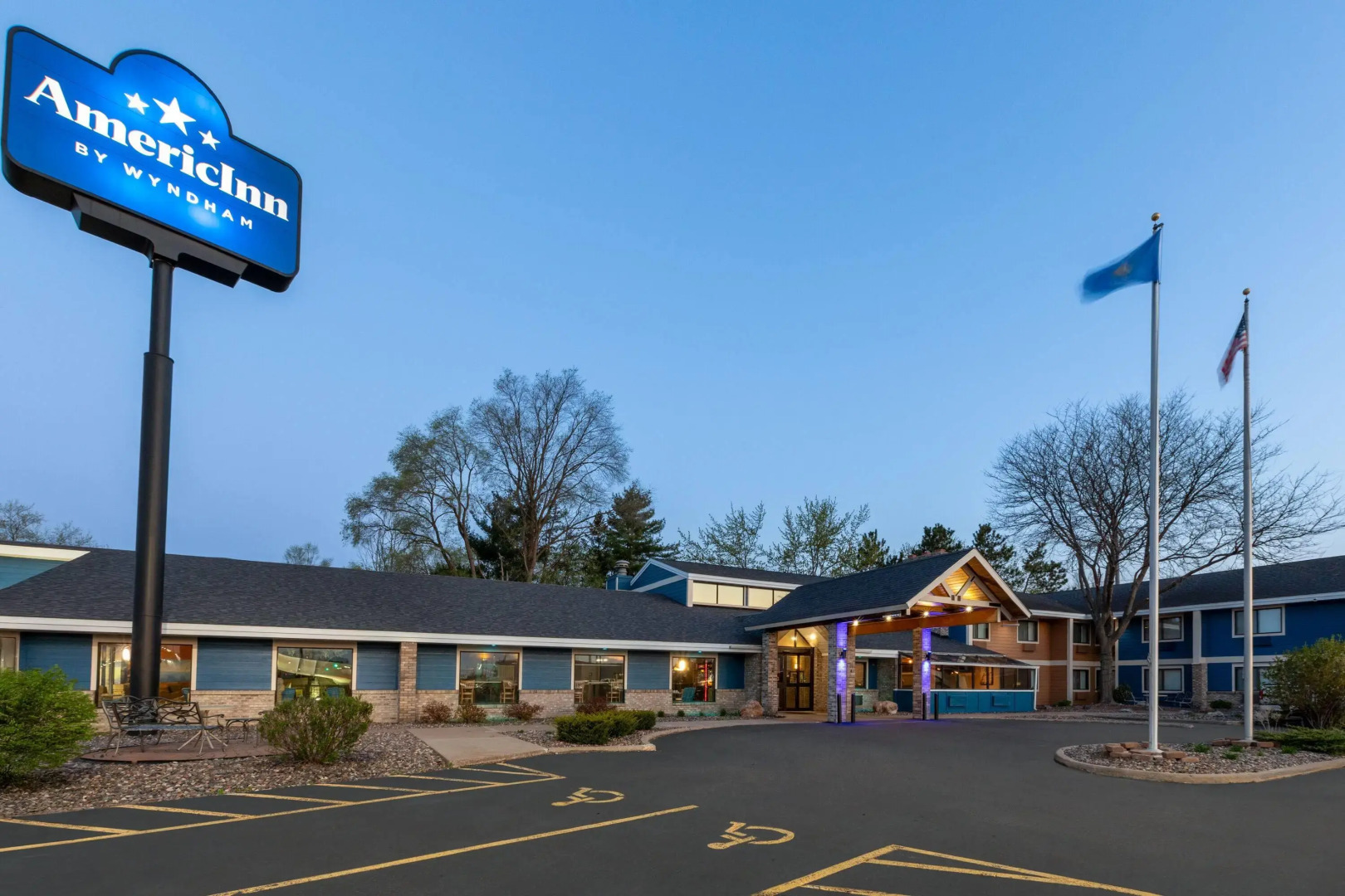 AmericInn by Wyndham Chippewa Falls