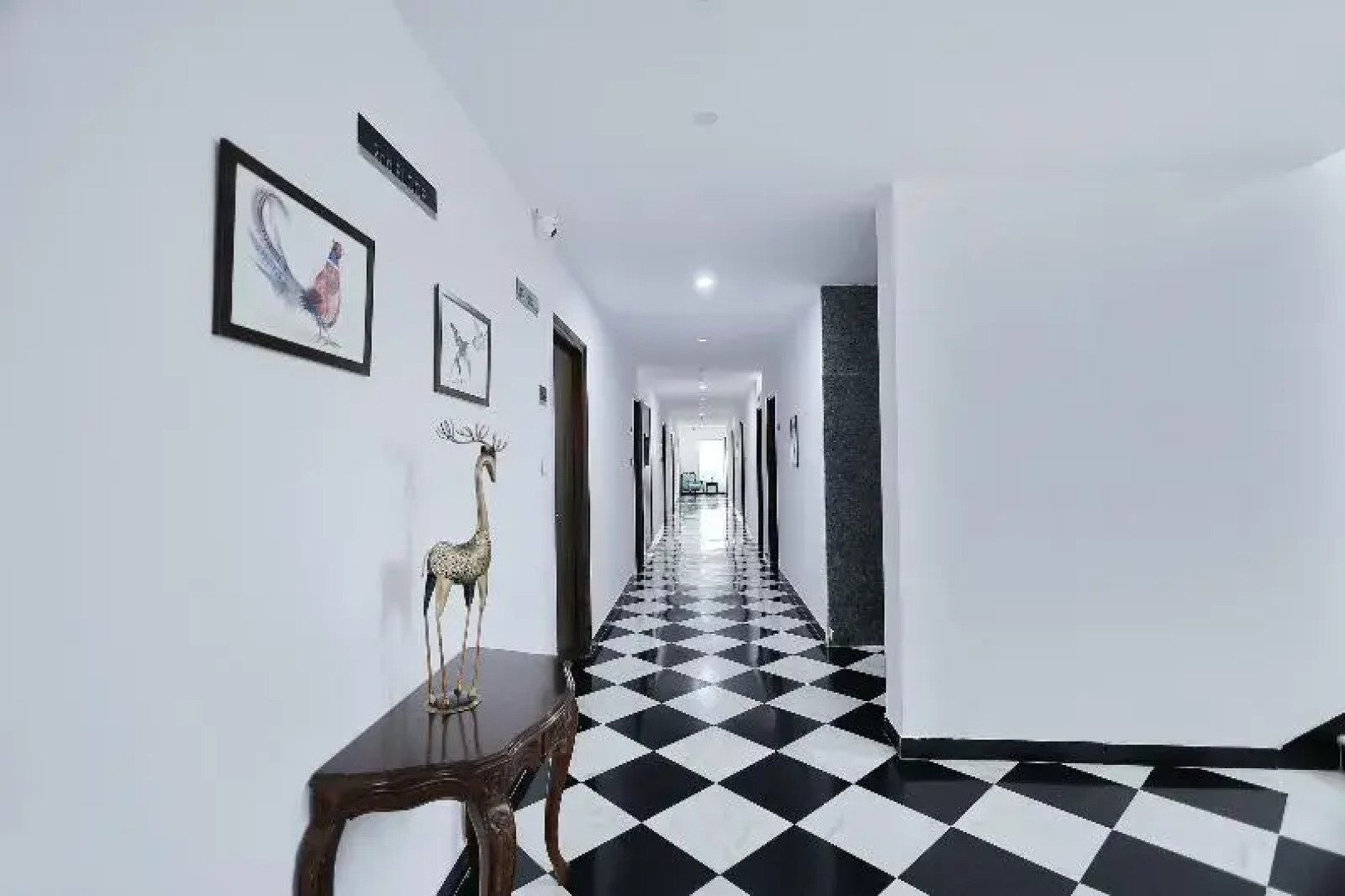 Revaas Lake View Boutique Hotel