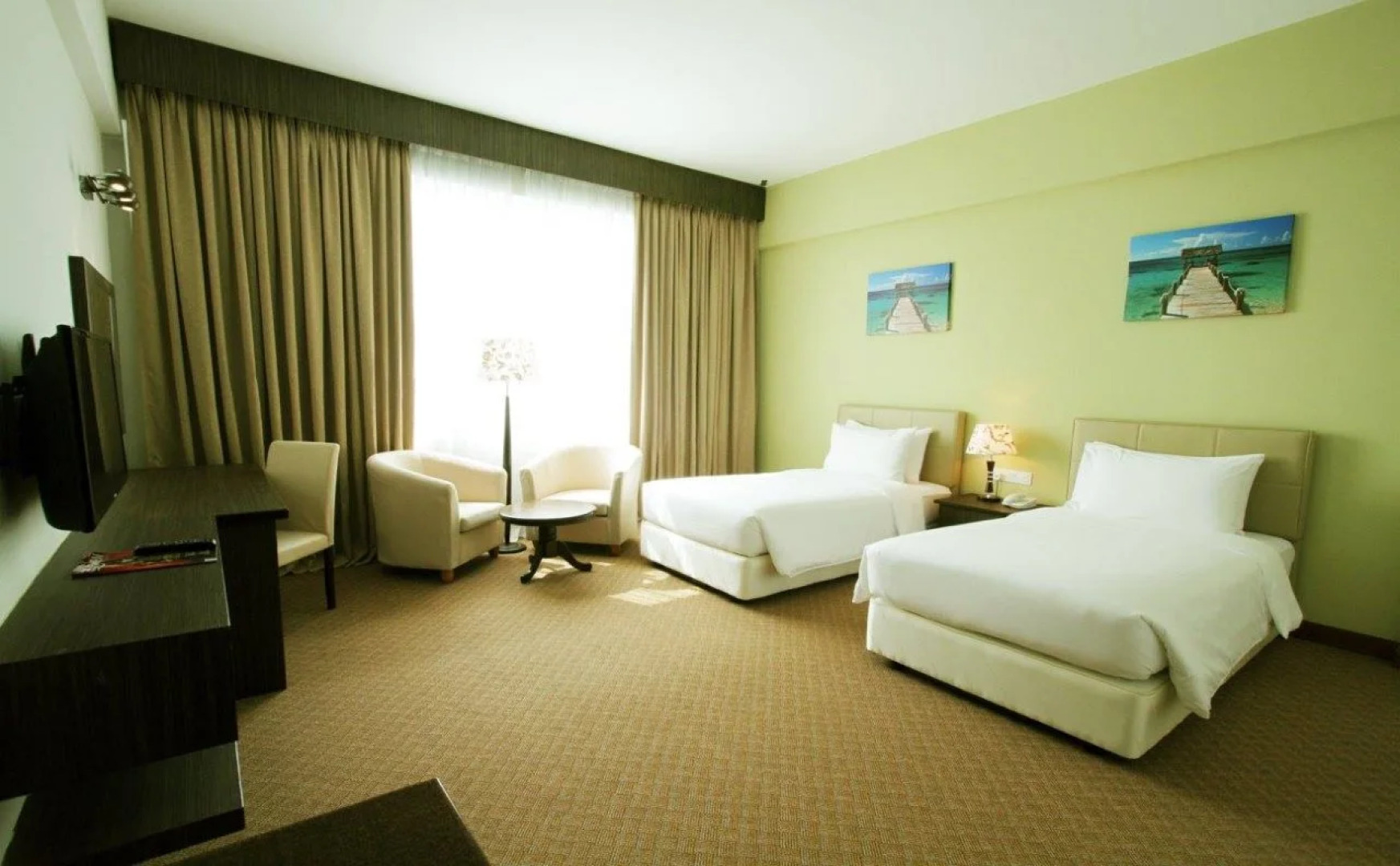 The Regency Waterfront Hotel