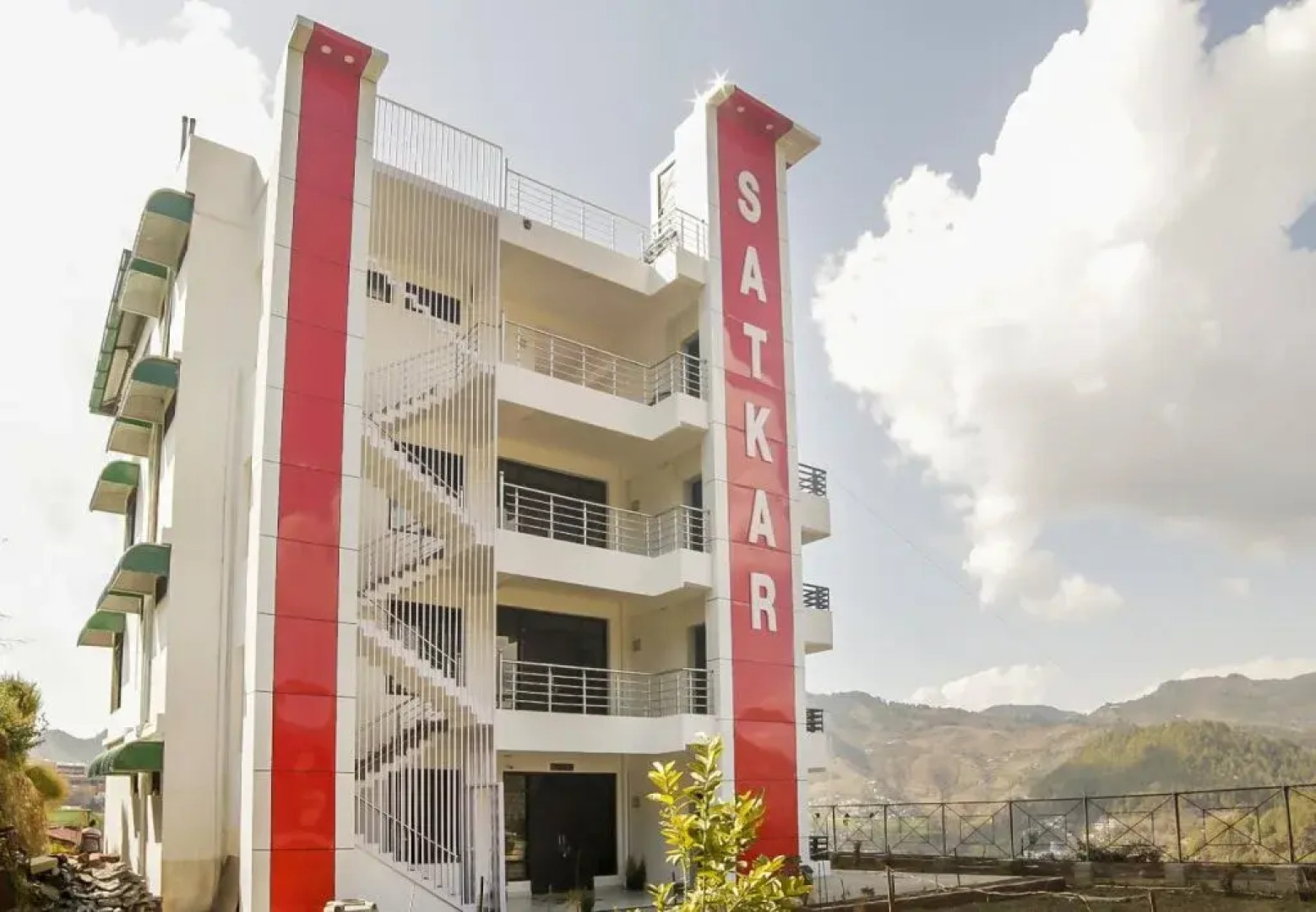 Satkar Hotel By OYO Rooms