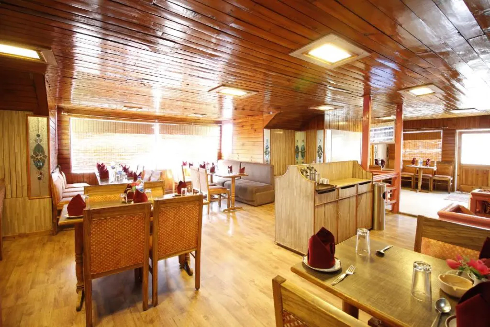 Vardaan Hotels - PatniTop