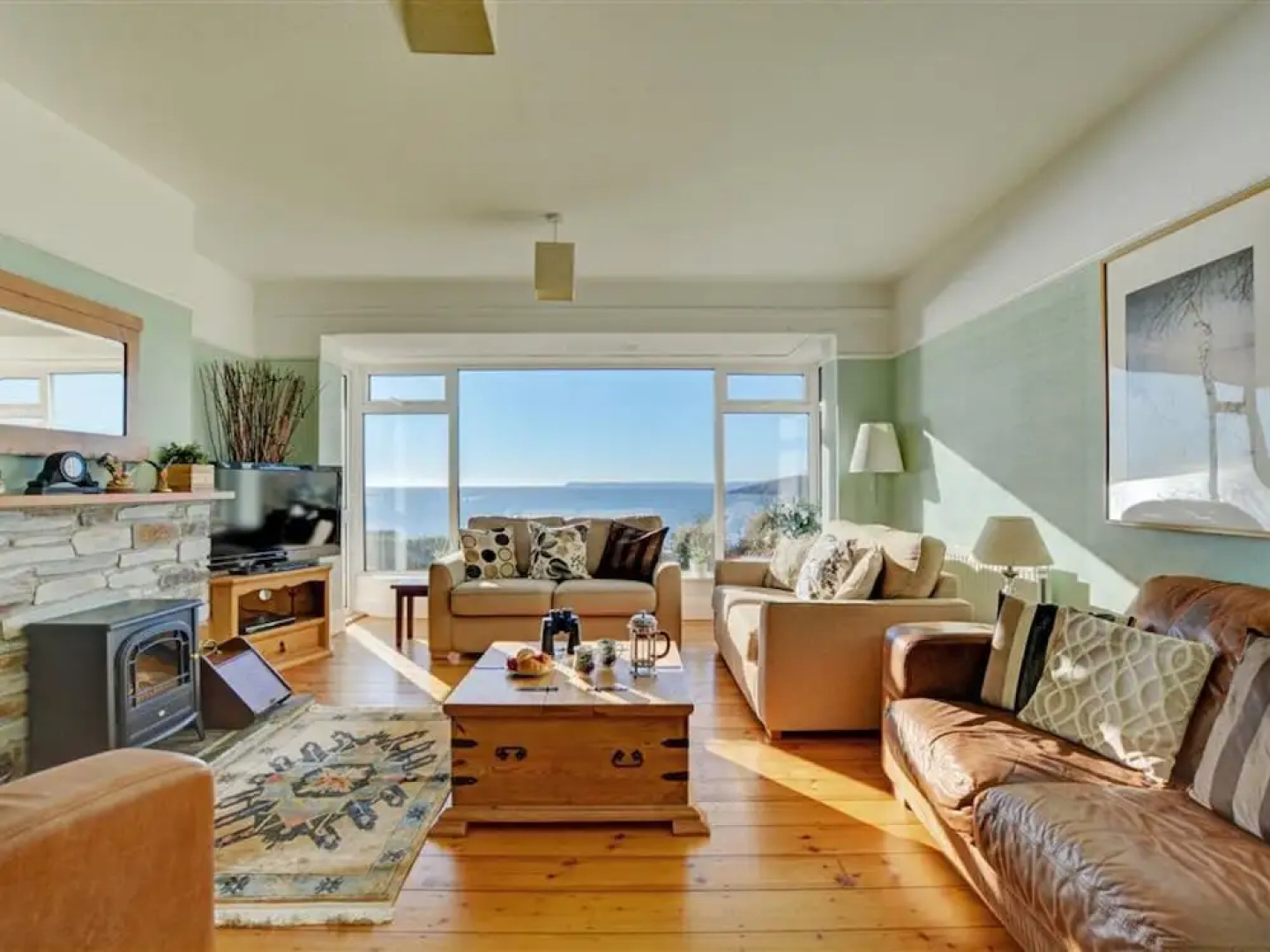 Detached Holiday Home With Garden and Unhindered View of Beautiful Nature and sea