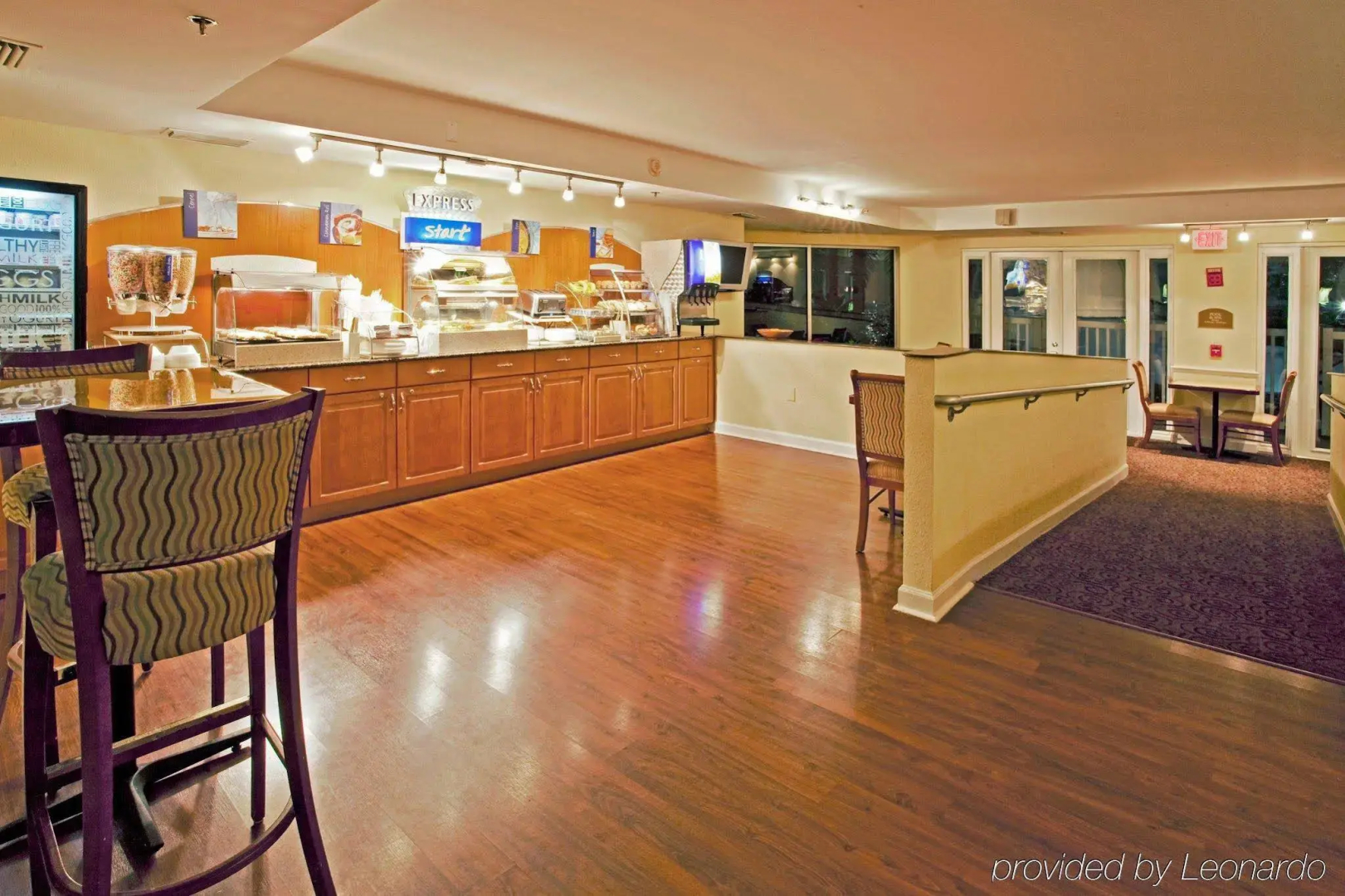 Holiday Inn Express & Suites Bradenton West by IHG