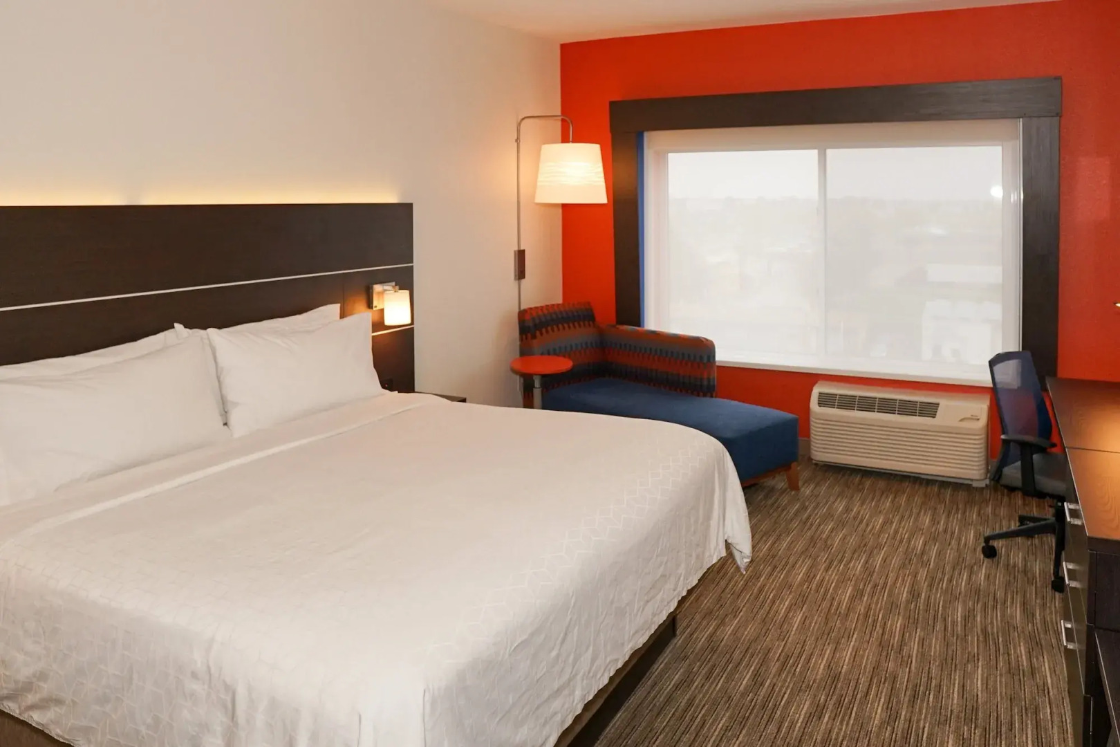 Holiday Inn Express & Suites Denver - Aurora Medical Campus by IHG