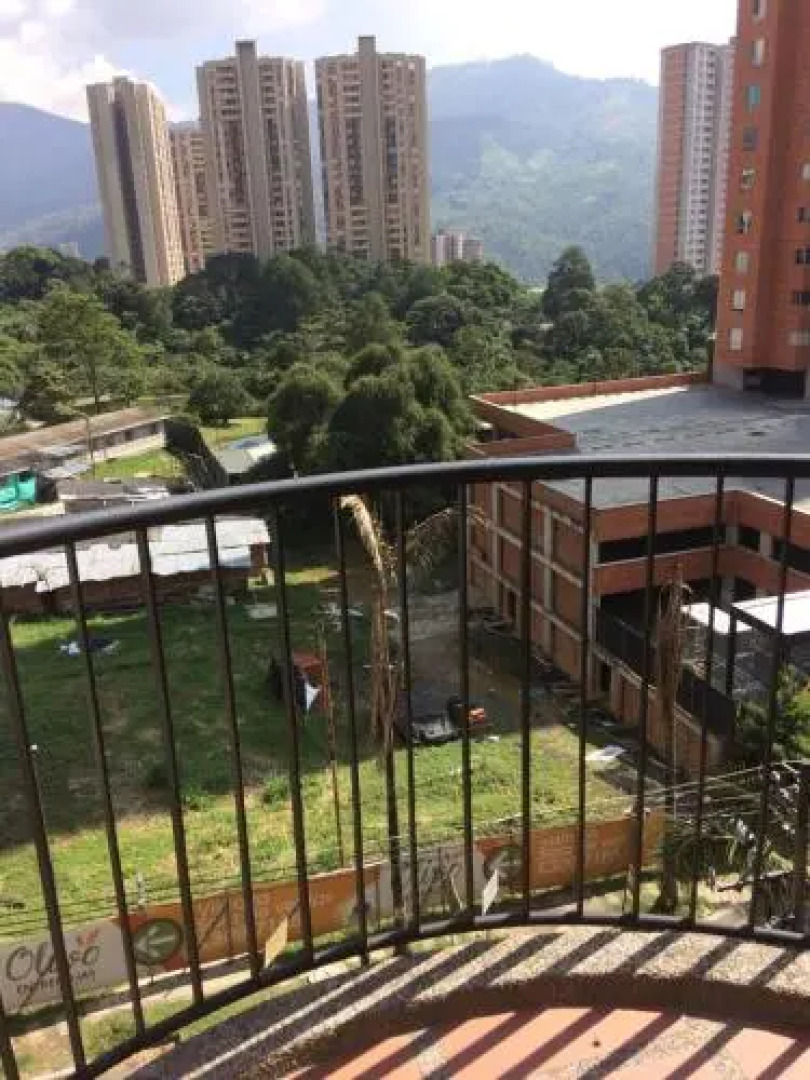 RENTO HABITACIóN PRIVADA